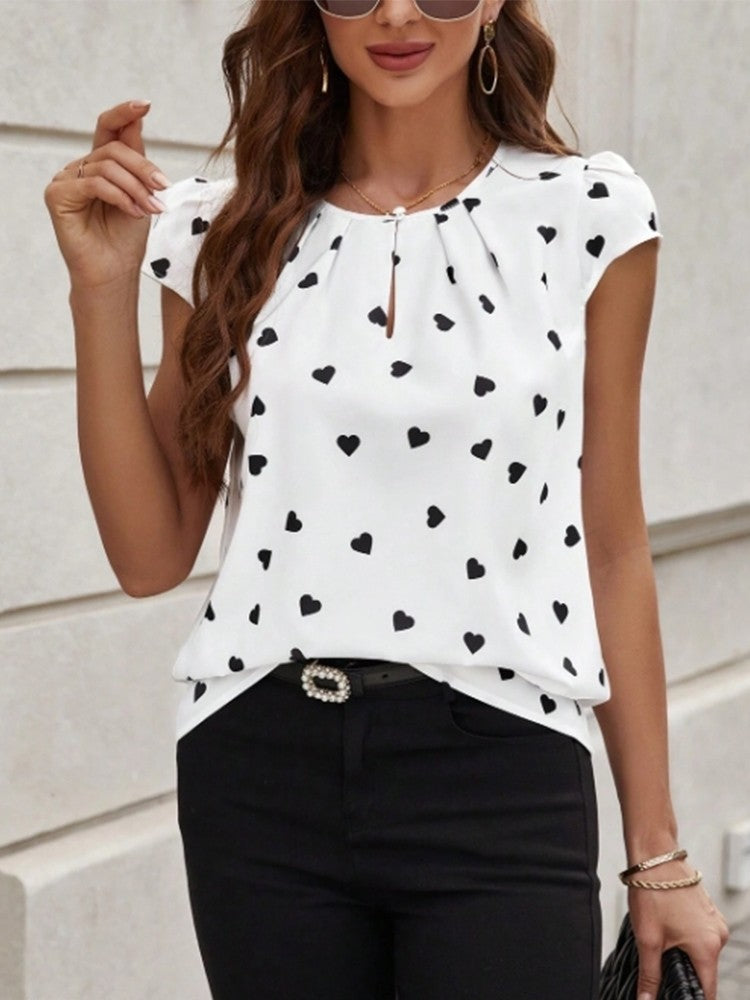 Blusa Estampada de Corações Plissada com Manga Curta