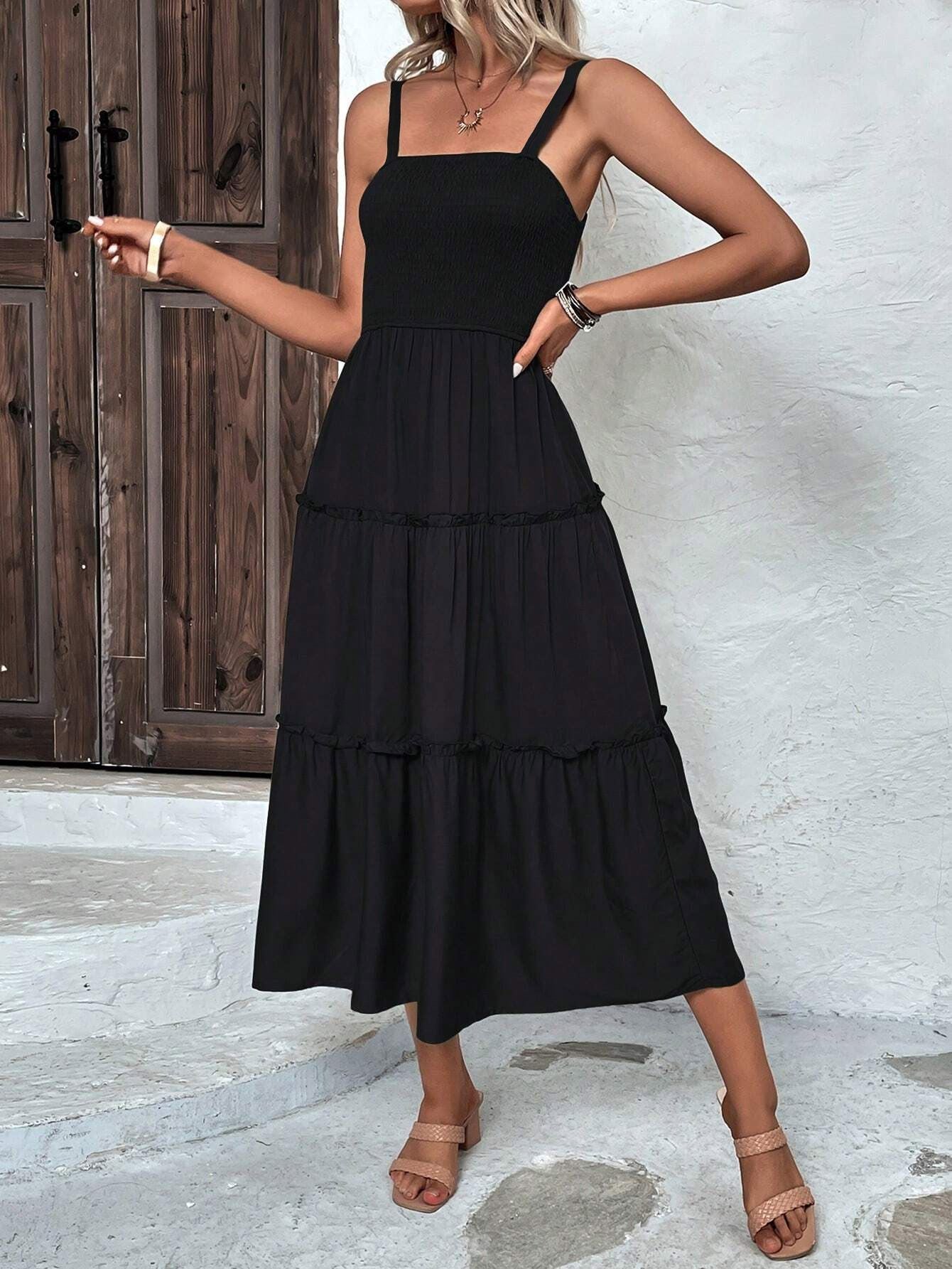 Vestido com Bojo Franzinho e Bainha de Babados