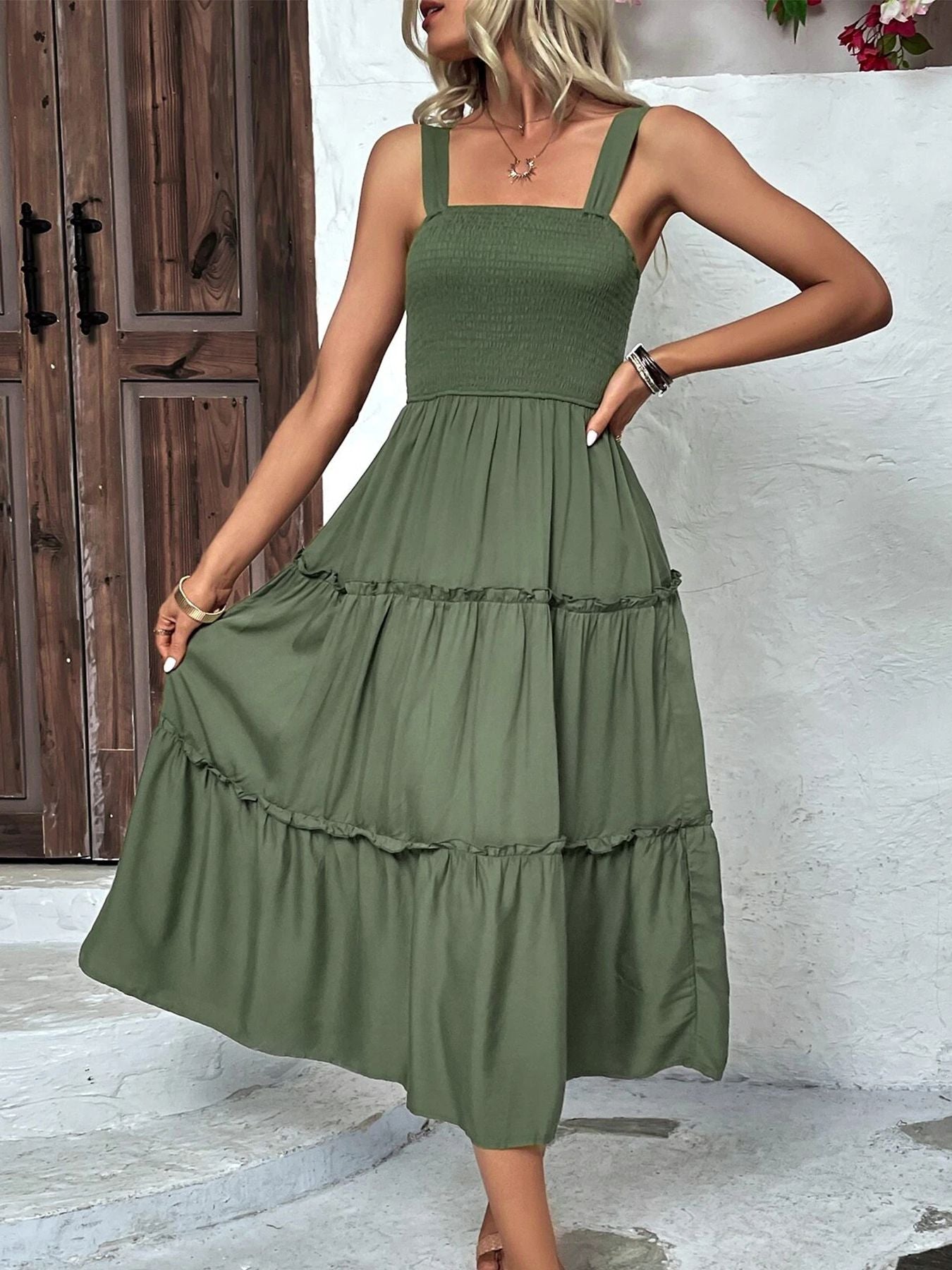 Vestido com Bojo Franzinho e Bainha de Babados