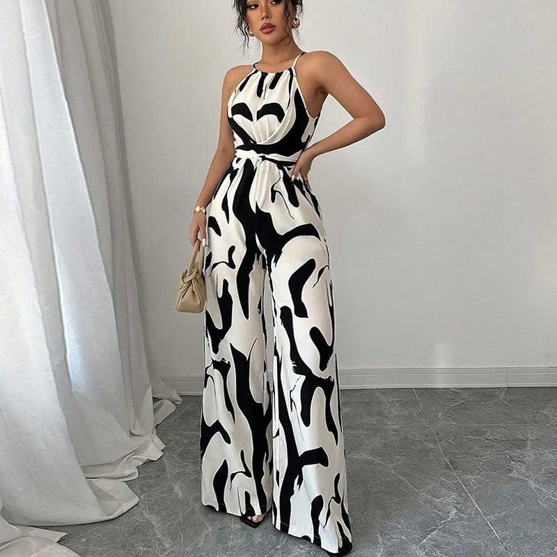 Macacão Halter Estampado com Cinto e Perna Larga