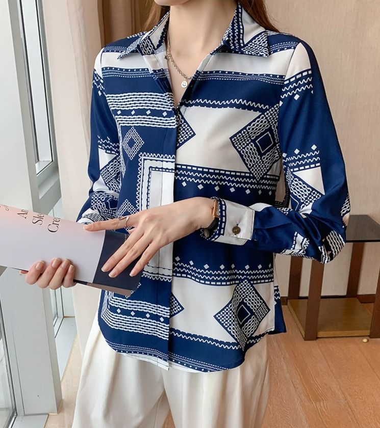 Blusa Manga Longa com Botão Frontal