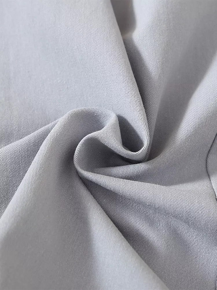 Saia midi feminina, cintura alta, com botões, plissada