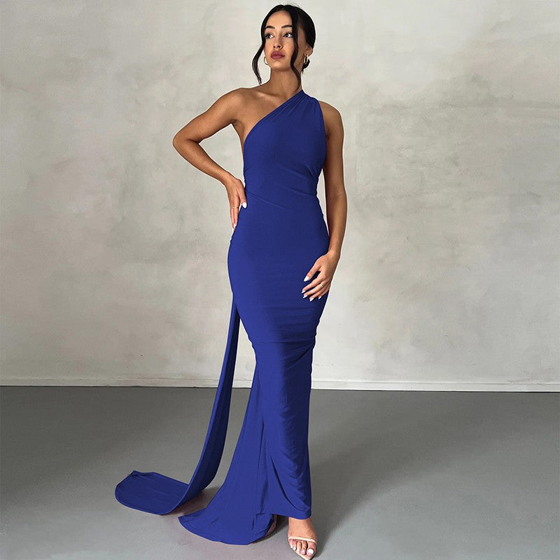 Vestido Longo Um Ombro com Laço Ajustável