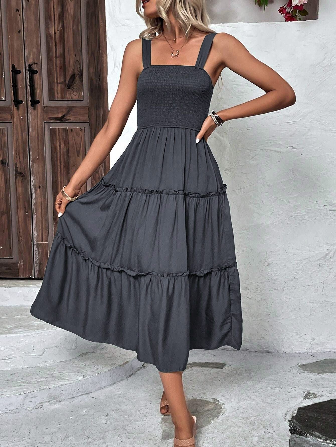 Vestido com Bojo Franzinho e Bainha de Babados