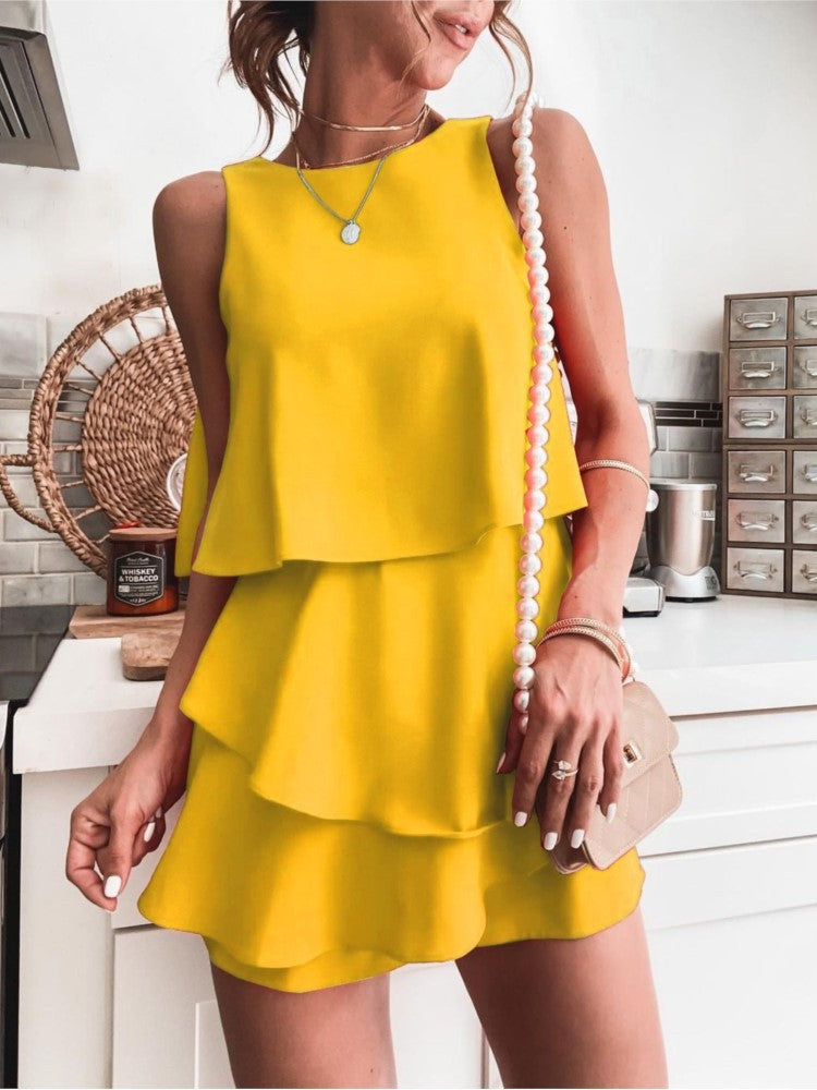 Macacão Curto em Camadas Sem Mangas