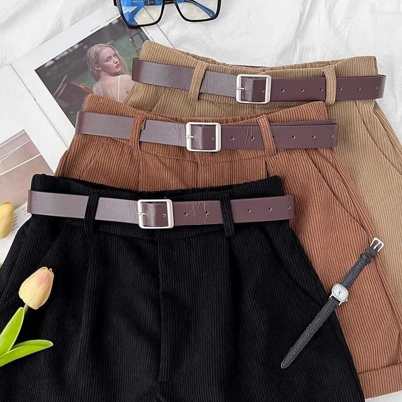 Short de Veludo Vintage Cintura Alta com Barra Dobrada