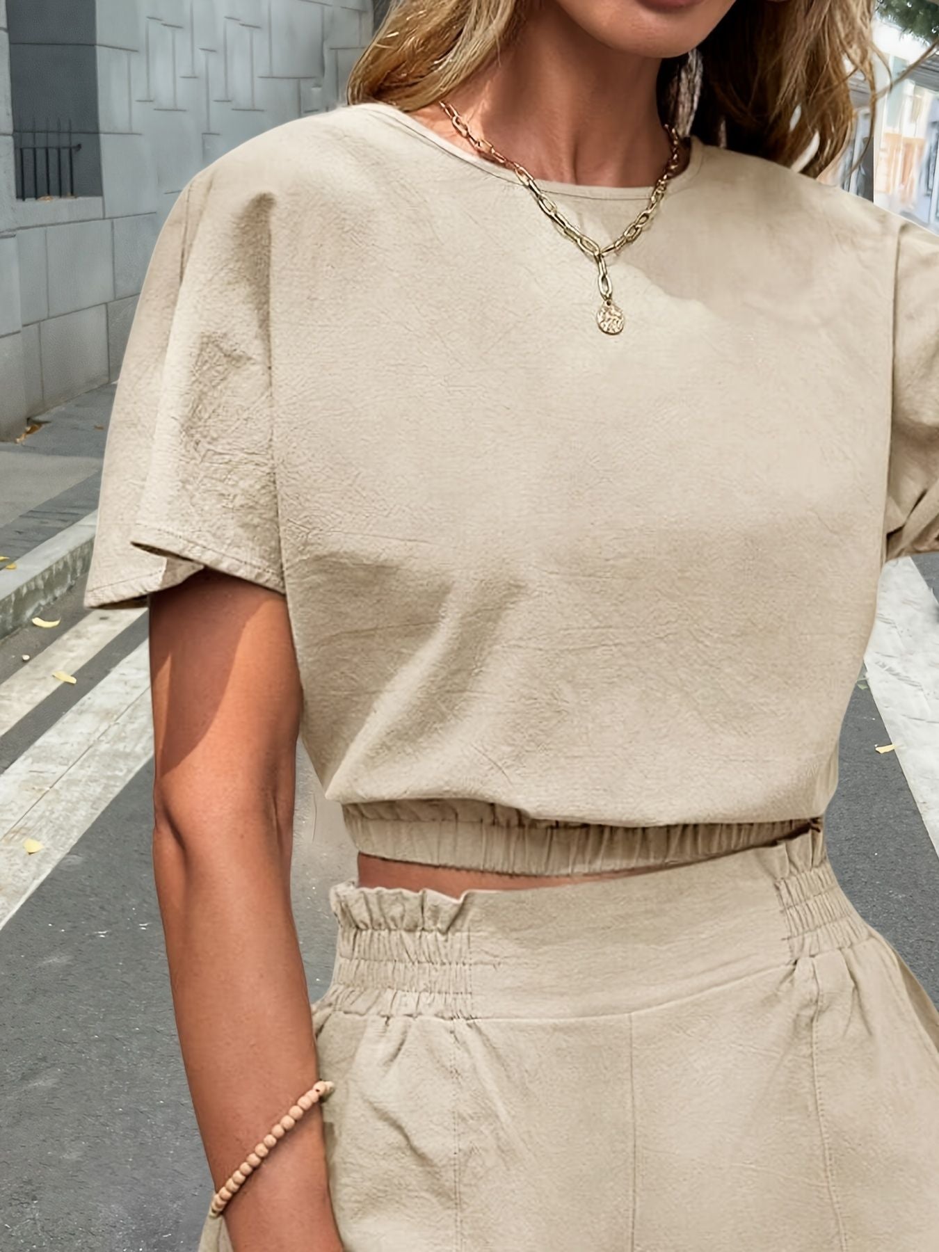 Conjunto 2 Peças Camiseta Gola Redonda e Short com Cintura Elástica