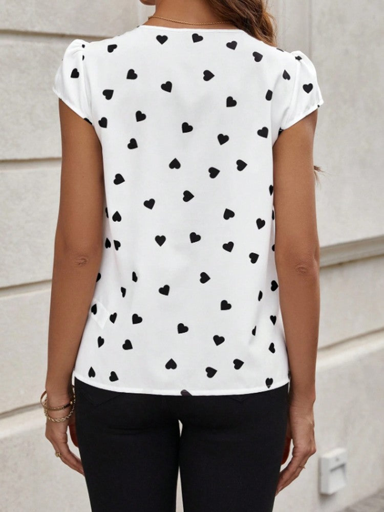 Blusa Estampada de Corações Plissada com Manga Curta