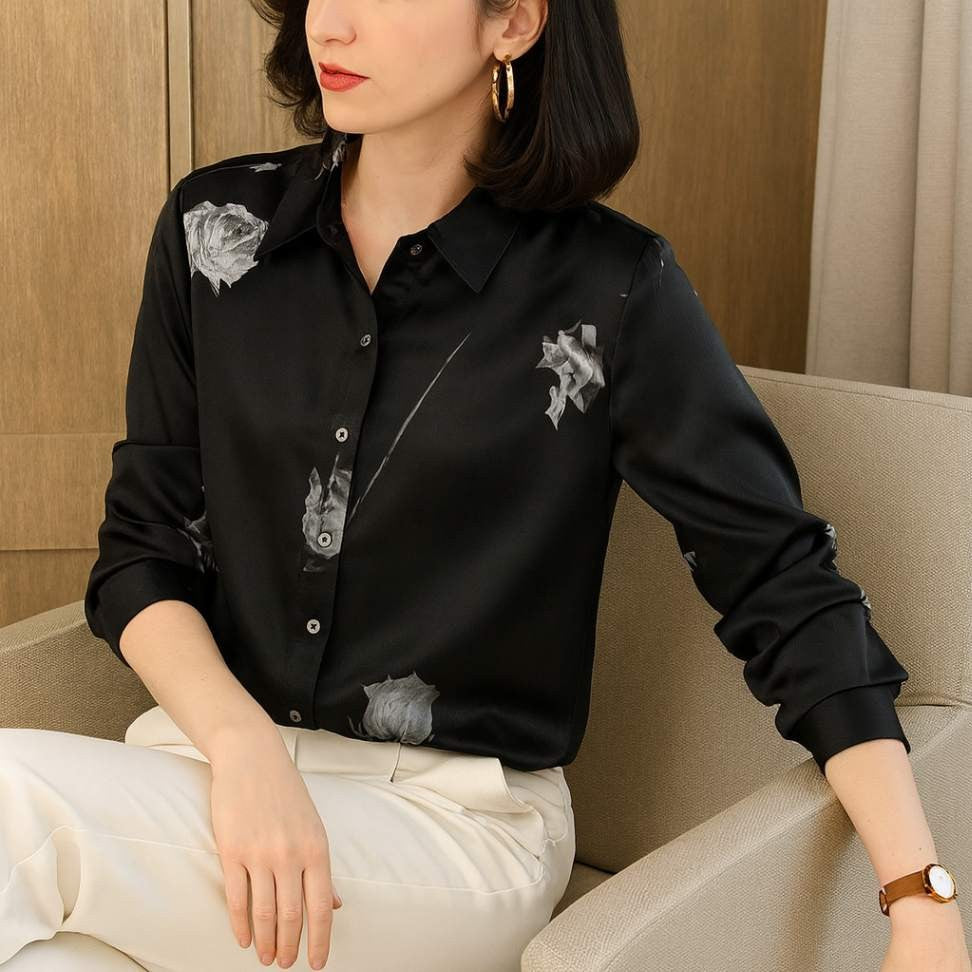 Blusa Floral Manga Longa com Gola Lapela