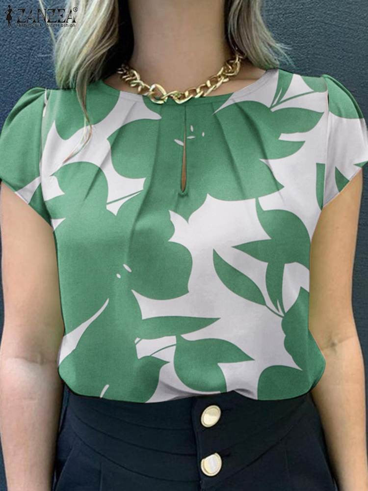 Blusa Plissada Floral com Manga Curta